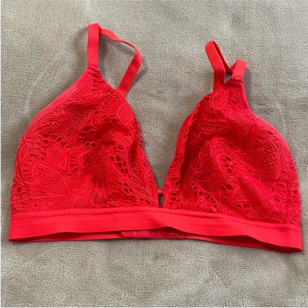 Lively Red‎ Palm Lace Busty Bralette